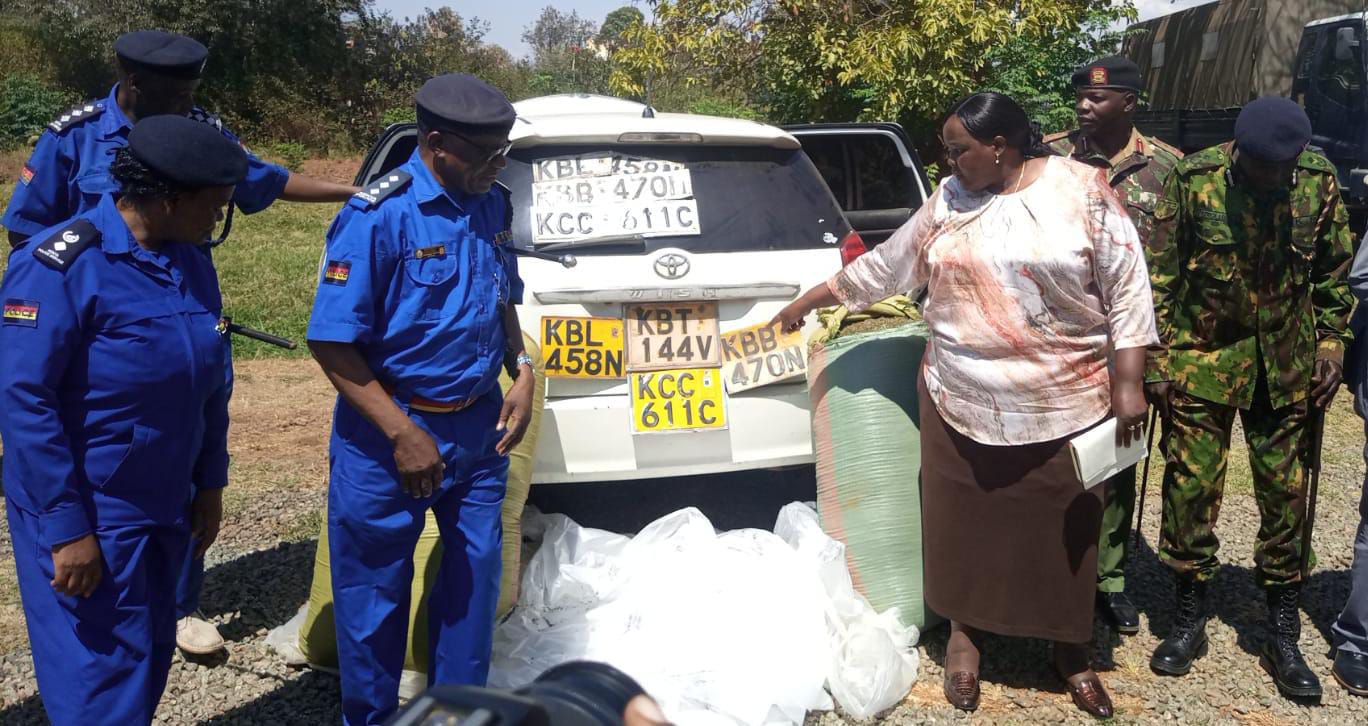 Police Snatch Tricky Suspect