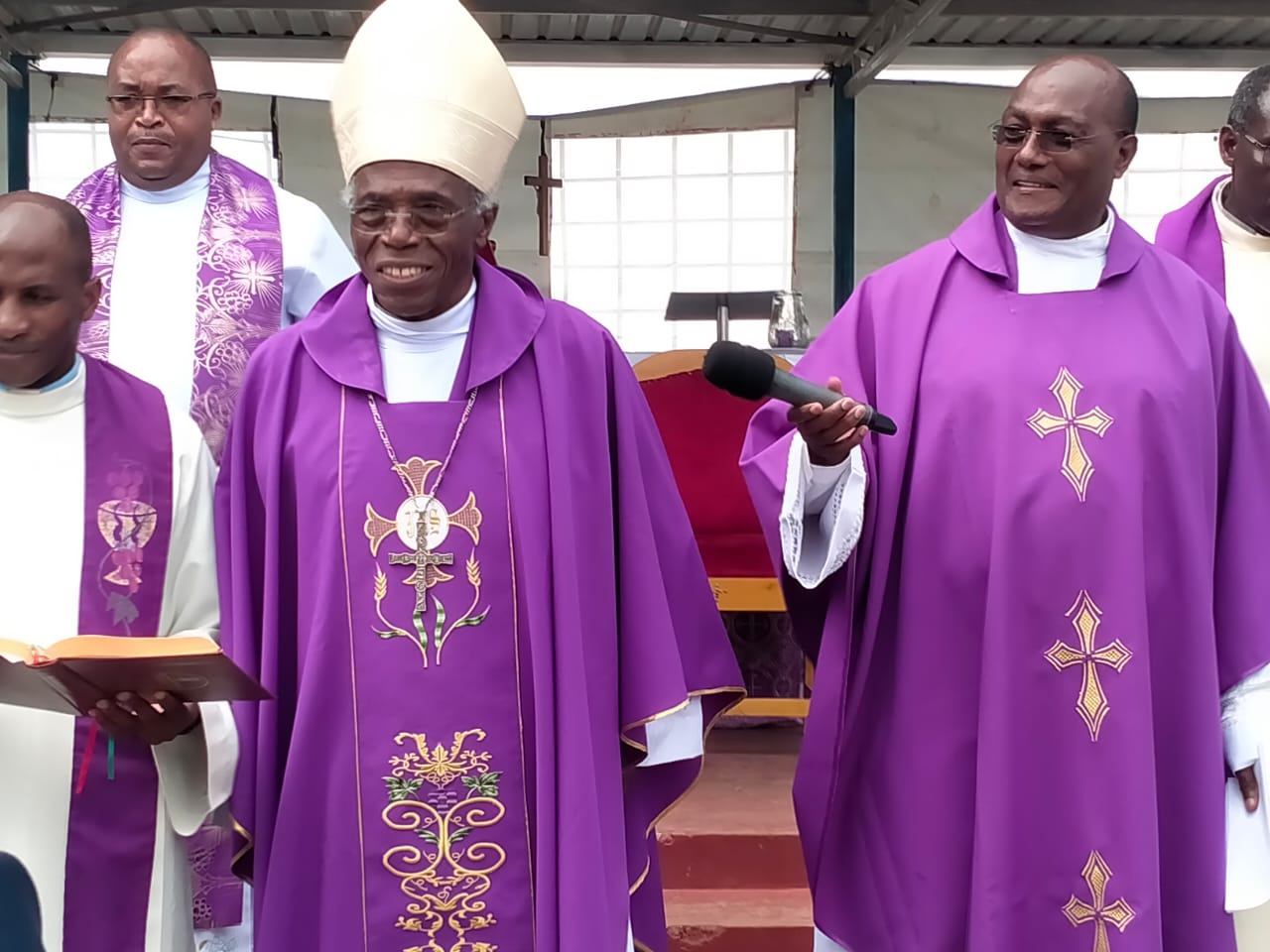 Bishop's New Year call to leaders